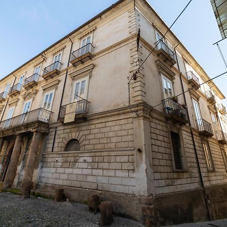 Dimora Storica Giostra Vecchia - Palazzo Grisolia 1809 Cosenza Exteriör bild